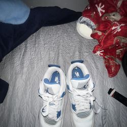 Jordan 4s military blue size 11