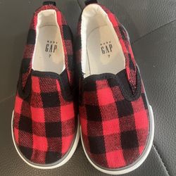 Baby Gap Red Buffalo Plaid Slip On Sneakers- Unisex LIKE NEW!