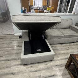 Lounge Set - Couches 