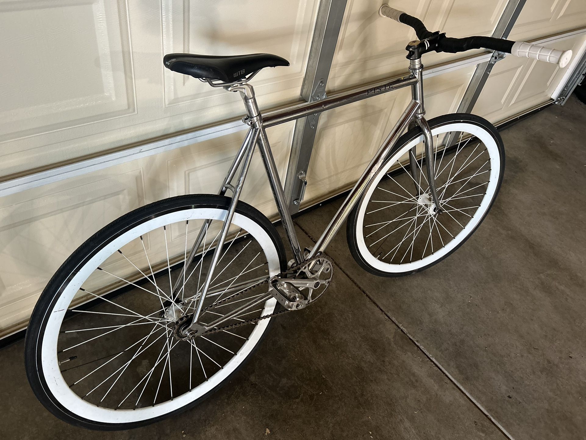 Silver steel bianchi pista fixie