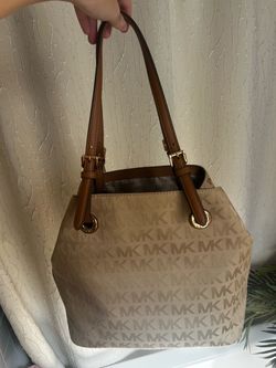 Micheal Kors bag
