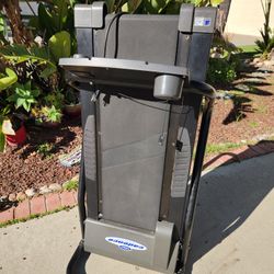 Weslo Cadence 200 CS Foldable Treadmill 