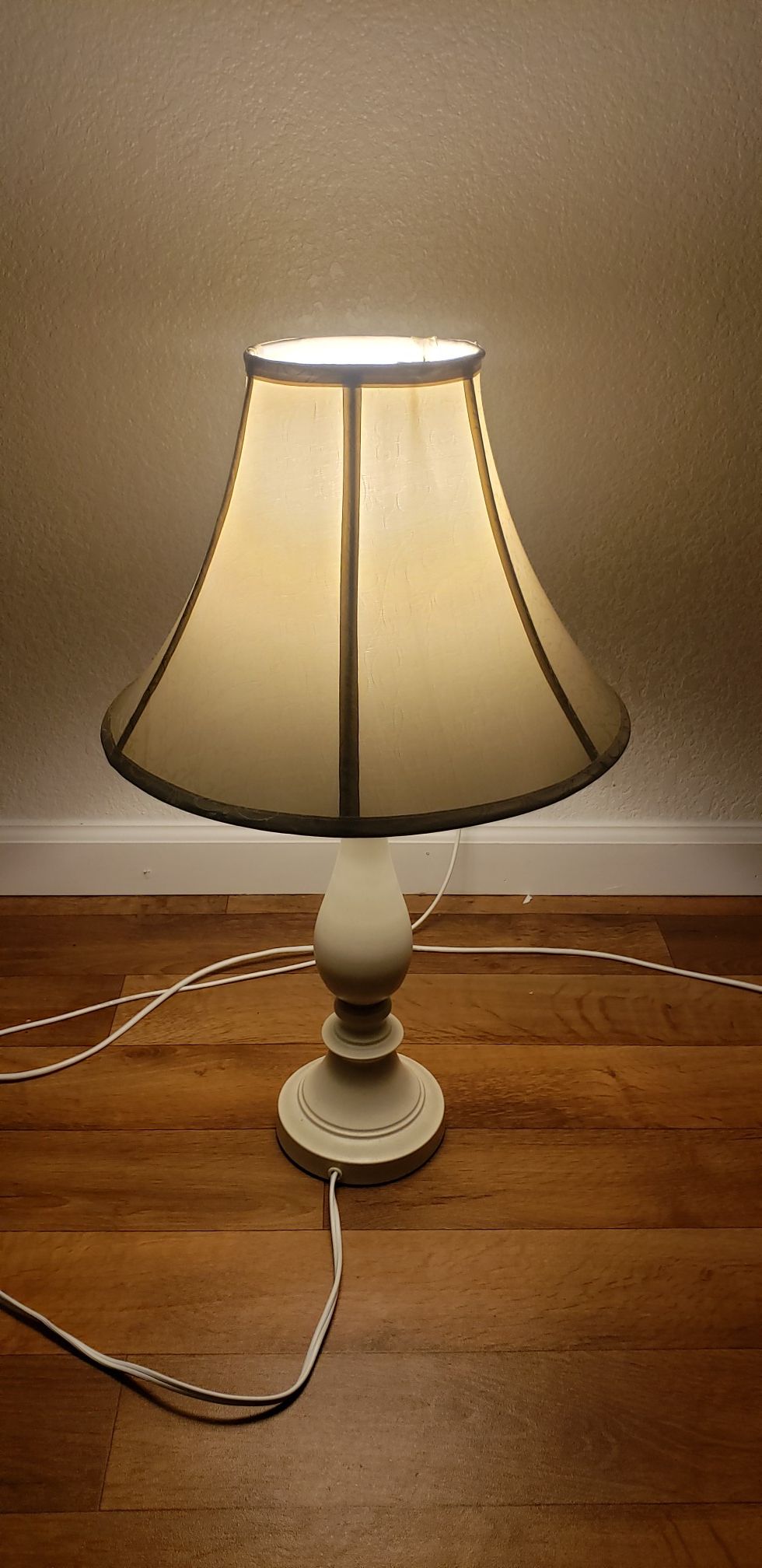 Table lamp