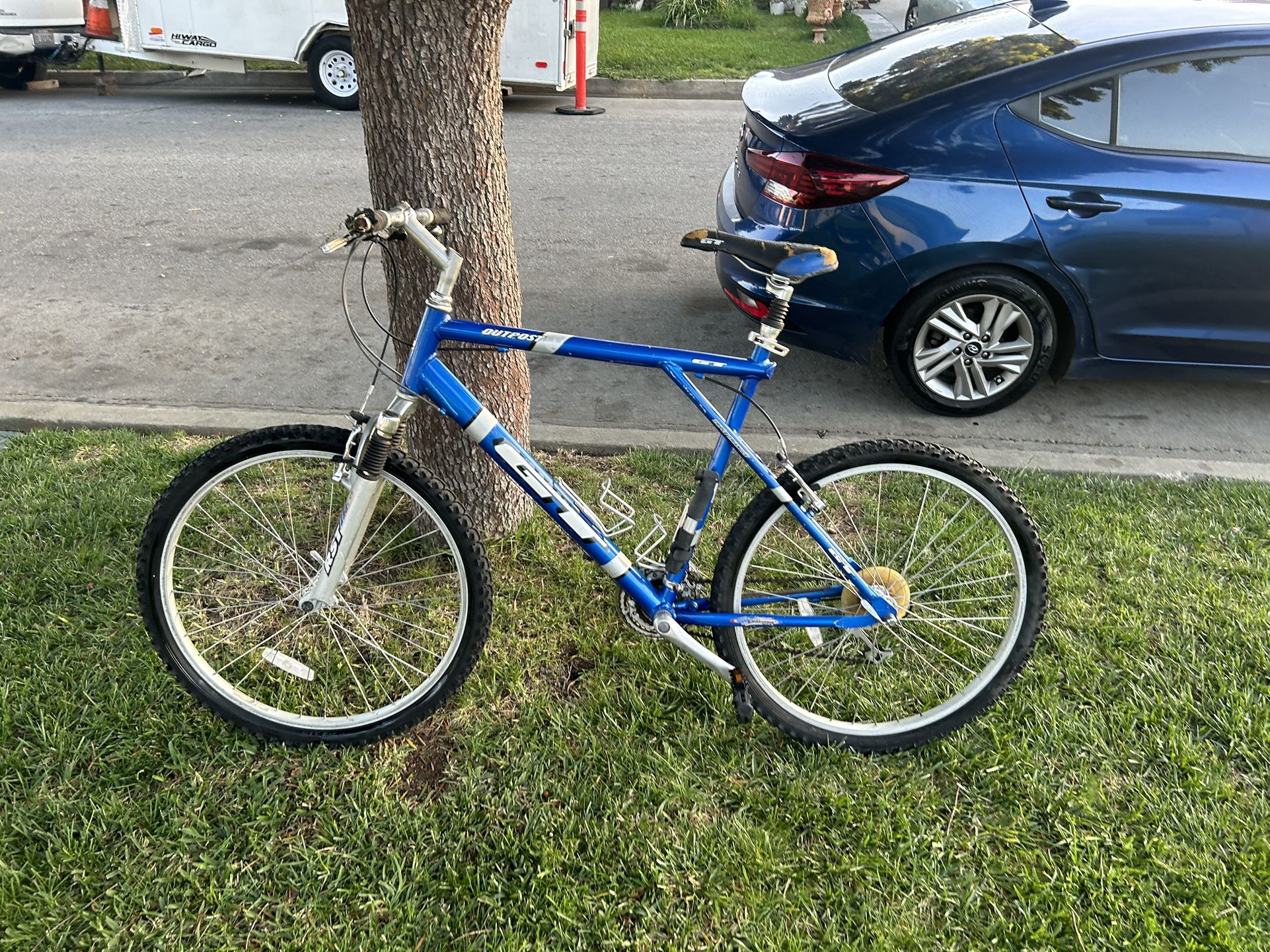 hot 2000 gt outpost triple triangle mountain bike 23”frame 26”tires