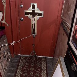 Antique Vintage Jesus Christ Lighting Cross Church Religion Metal Advisable Stand Base
