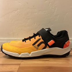 Adidas Five Ten Trailcross Men’s Shoes.