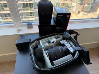 *BARELY USED* Sony A7CR Camera w/ Sony 28-70mm f/2 lens COMPLETE KIT