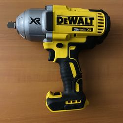 DEWALT IMPACT WRENCH 1/2 ( No Battery No Charger )