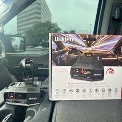 Uniden R8 Extreme