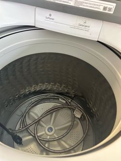 Quite  new  Samsung white washer (part of set)