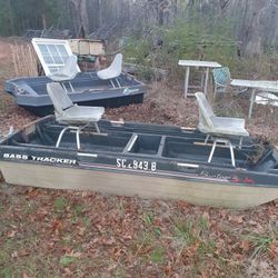 2 Bass Tracker Boats  200 ec