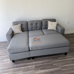 Light Gray Sectional Sofa Couch With Ottoman (NEW)