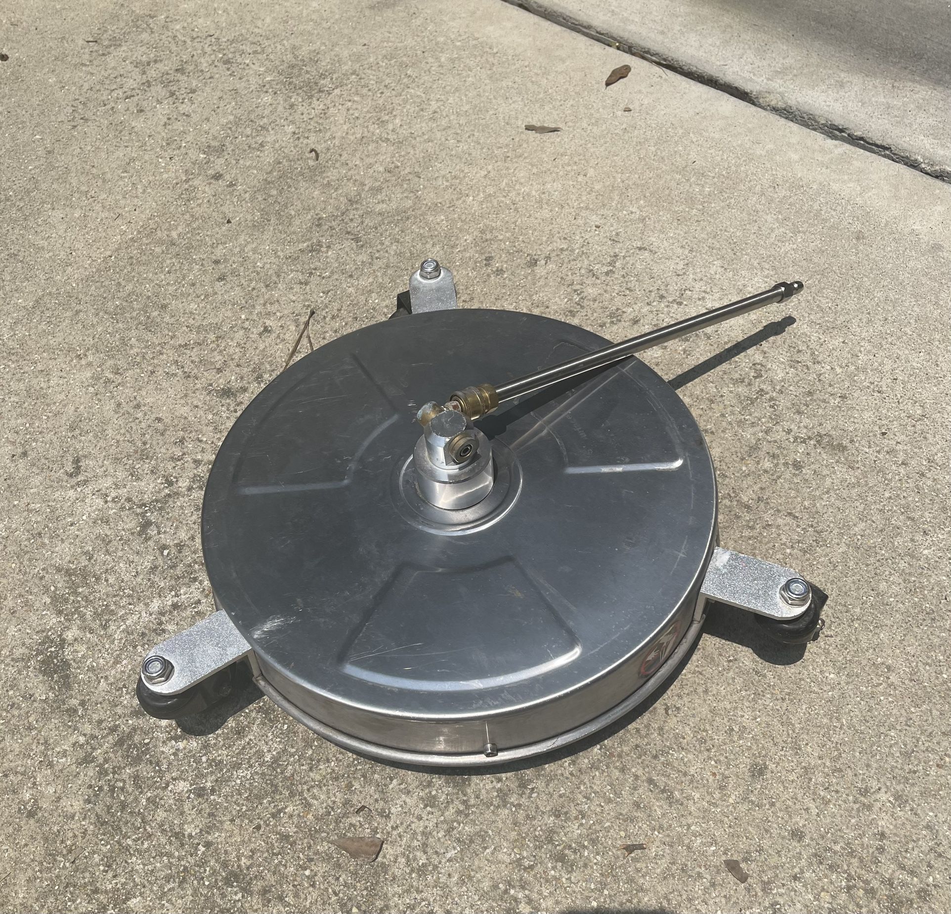 Pressure washer surface cleaner