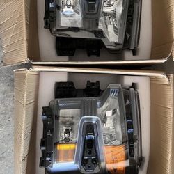  2022-2024 Chevy Silverado 1500 Headlights Oem 