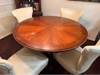 Dining Room Table & 4 Chairs