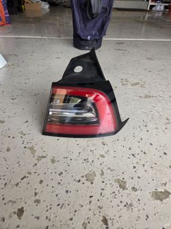 Model 3 rear taillight (global)