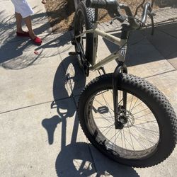 Mountain Bike ( Motor Can Be Attached ) 