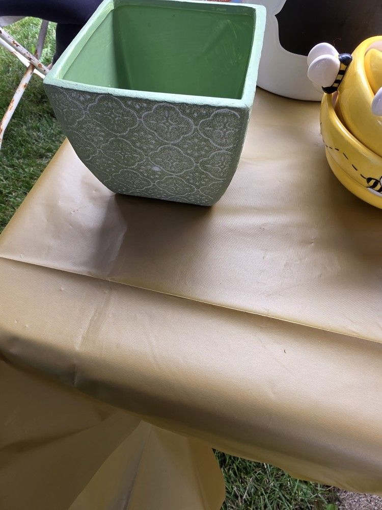 little flower pot