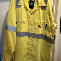Dickies Men's Flame-Resistant Long Sleeve Snap Front Shirt