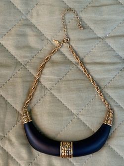 Vintage Trifari Signed Necklace & Earrings Set