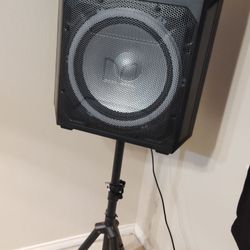 Monster X6 Bluetooth Speaker In Great Condition 