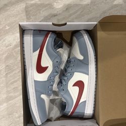 Air Jordan 1 Low in the Women’s 12s Men 10 