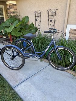 NEAR NEW “VIRIBUS” 26” INCH 7-SPEED TRICYCLE W/ REAR BASKET & COMBINATION BIKE LOCK  (FREE DELIVERY)
