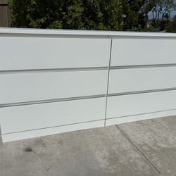 White Modern 6 Drawer Dresser Chest of Drawers Furniture Excellent Condition 