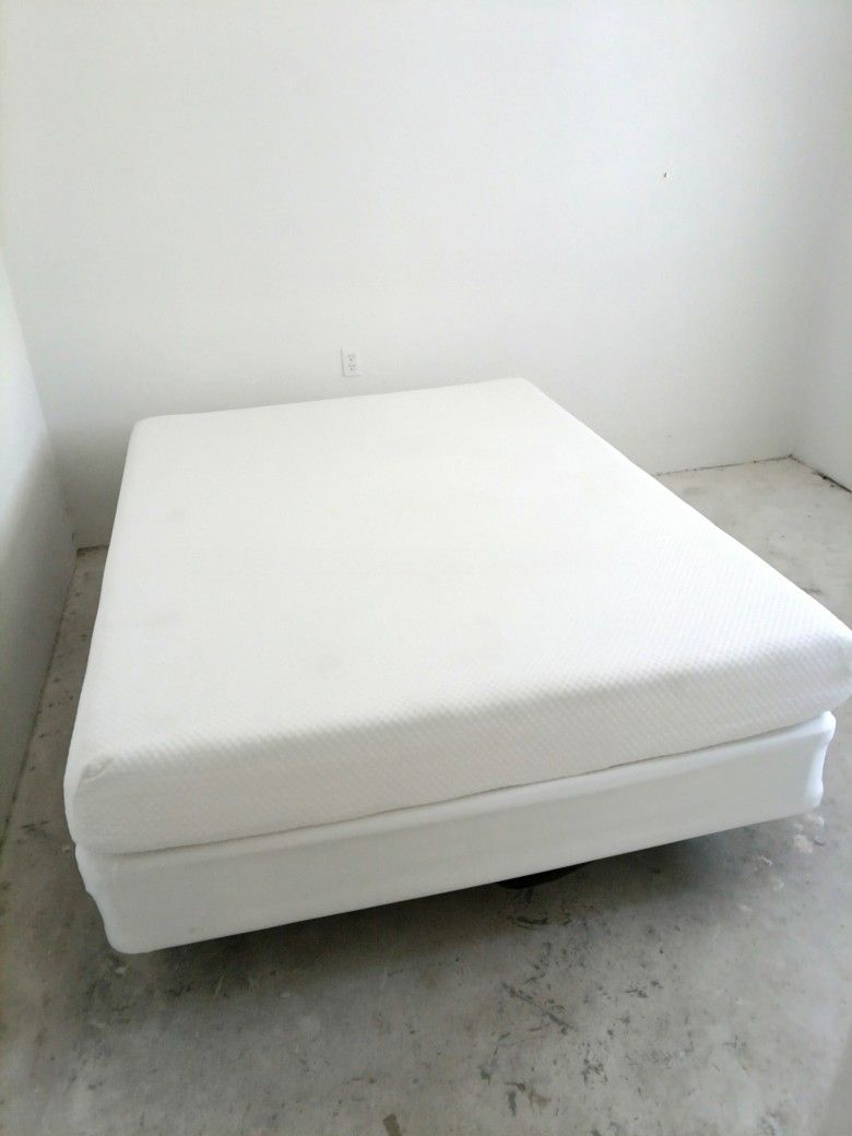 Queen Size Bed / Box Spring/ And Frame
