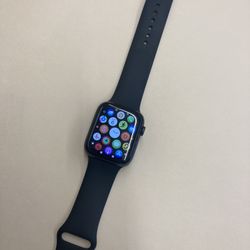 Apple Watch Series 6 44MM w/Charger & 2 Bands 