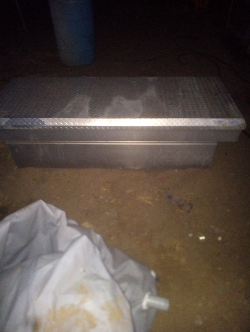 Toolbox For Back Of Truck Diamond Plate