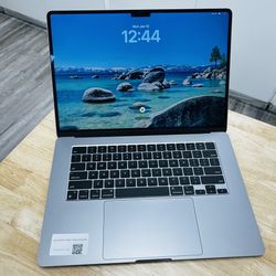 MacBook Air M3 15 Inch 16GB Ram 256gb