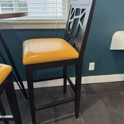 4 Bar Top Chairs 