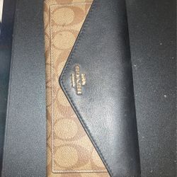 Women’s Coach Wallet