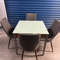 Dinning table 
