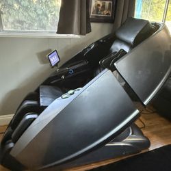 Daiwa Supreme Massage Lounger Chair 