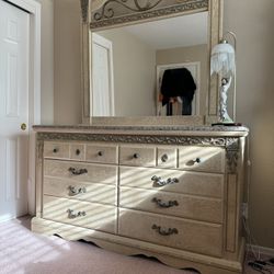 Queen Bed Set 