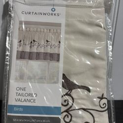 Tailored Valance Curtain
