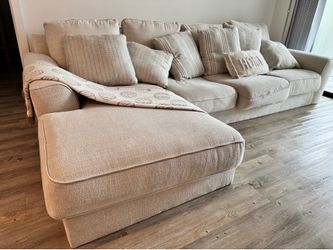 Couch- Lerenza 2-Piece Sectional with Chaise