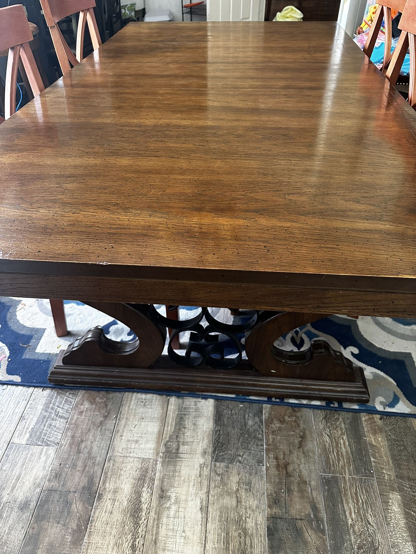 Dinner Table With 4 Chairs