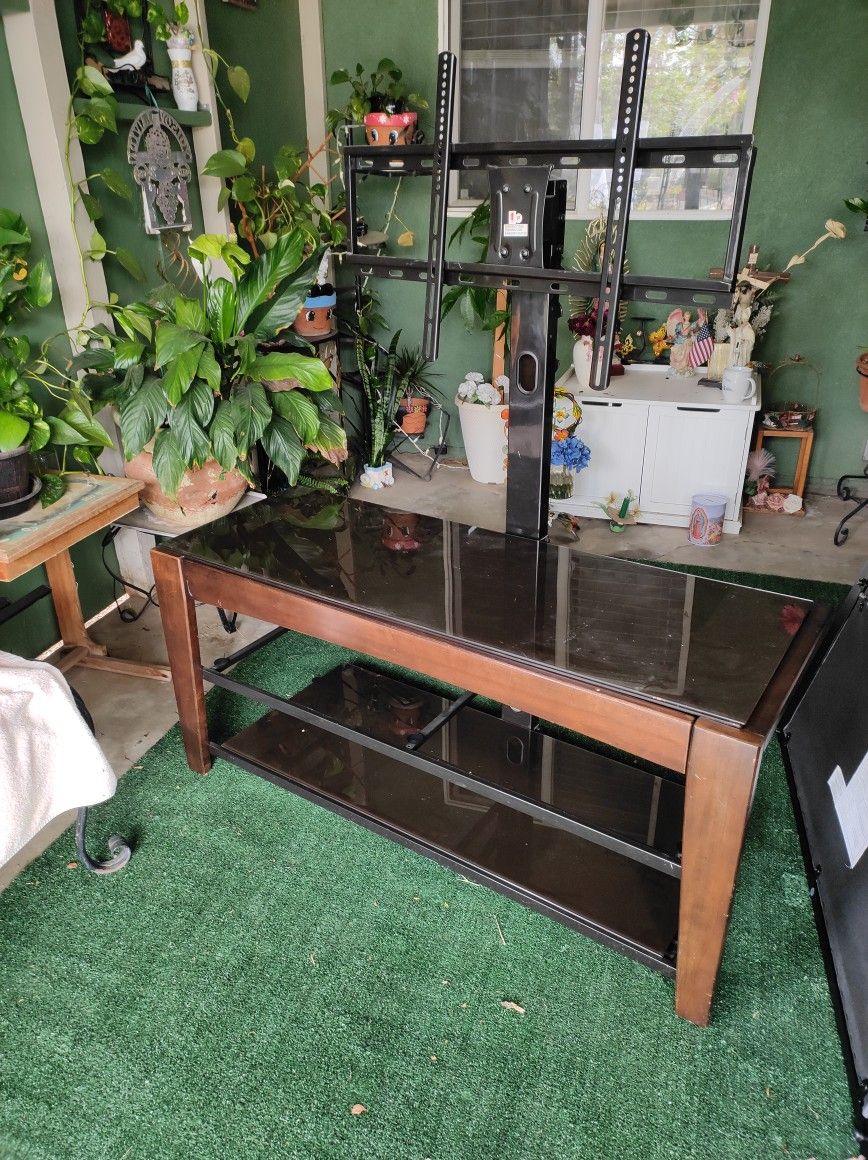 Tv Stander For 55 Inche.