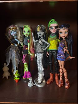 Monster high dolls