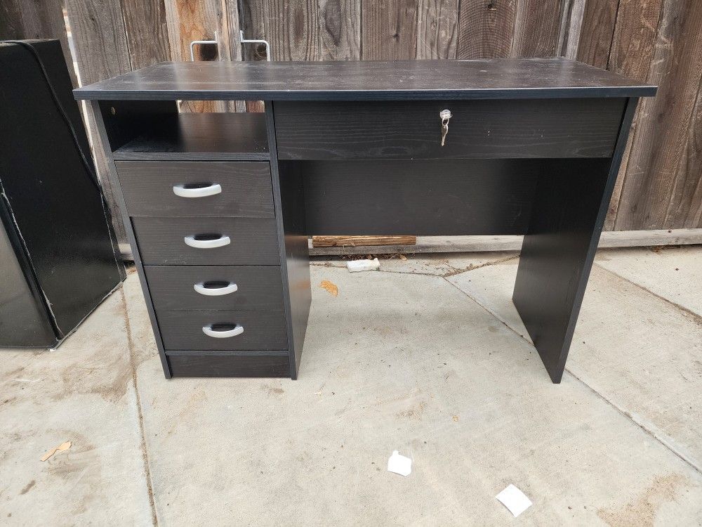 Desk For Sale In Manteca 