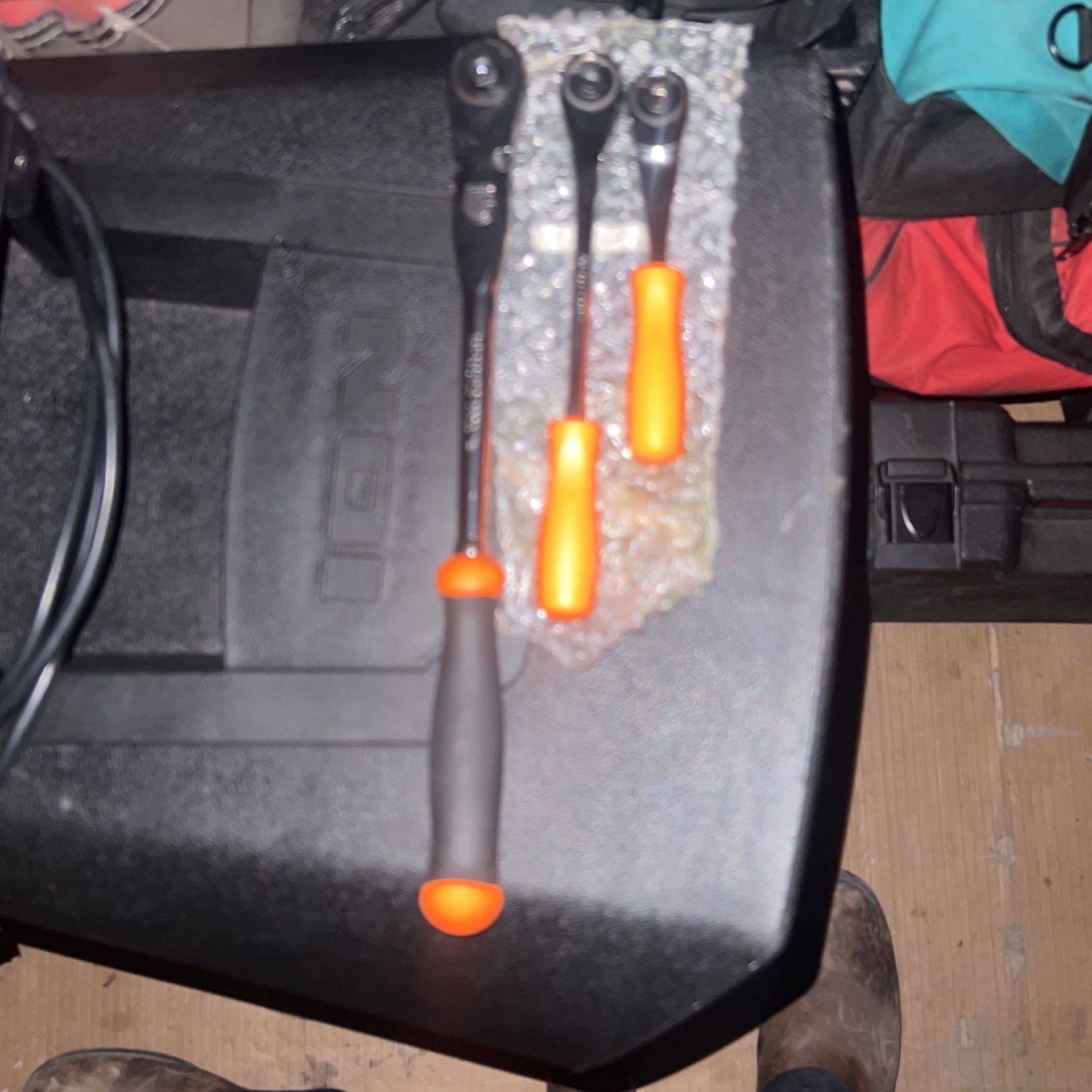 Matco 3/8 And 1/4 Ratchets