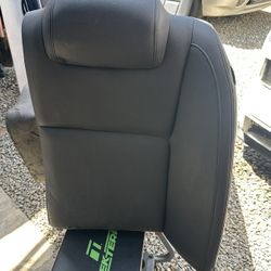 G8 Gt 2009 6.0 Left Rear Seat 