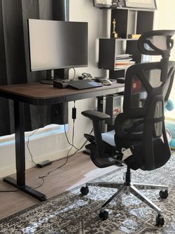 Electric Height Adjustable Standing Desk – Large Wood Desktop