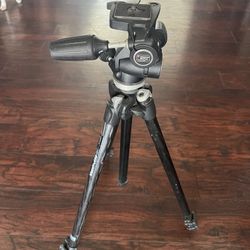 Manfrotto MK294C3-D3RC2 3 Section Carbon Fiber Tripod