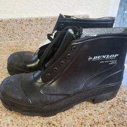 DUNLOP PROTECTIVE FOOTWEAR PLAIN TOE w/STEEL BOOTS nwt