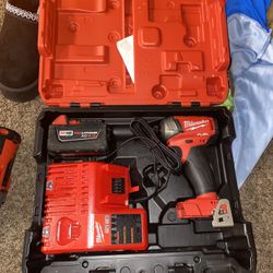 Milwaukee Drill Set