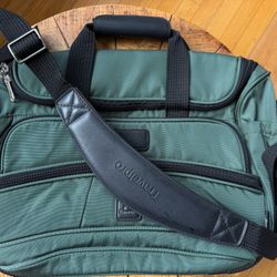 Travelpro Luggage Carry On w/Shoulder Strap